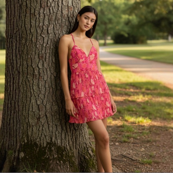Showpo. Dresses & Skirts - Showpo Somethings on My Mind Dress in Berry Floral Size Medium